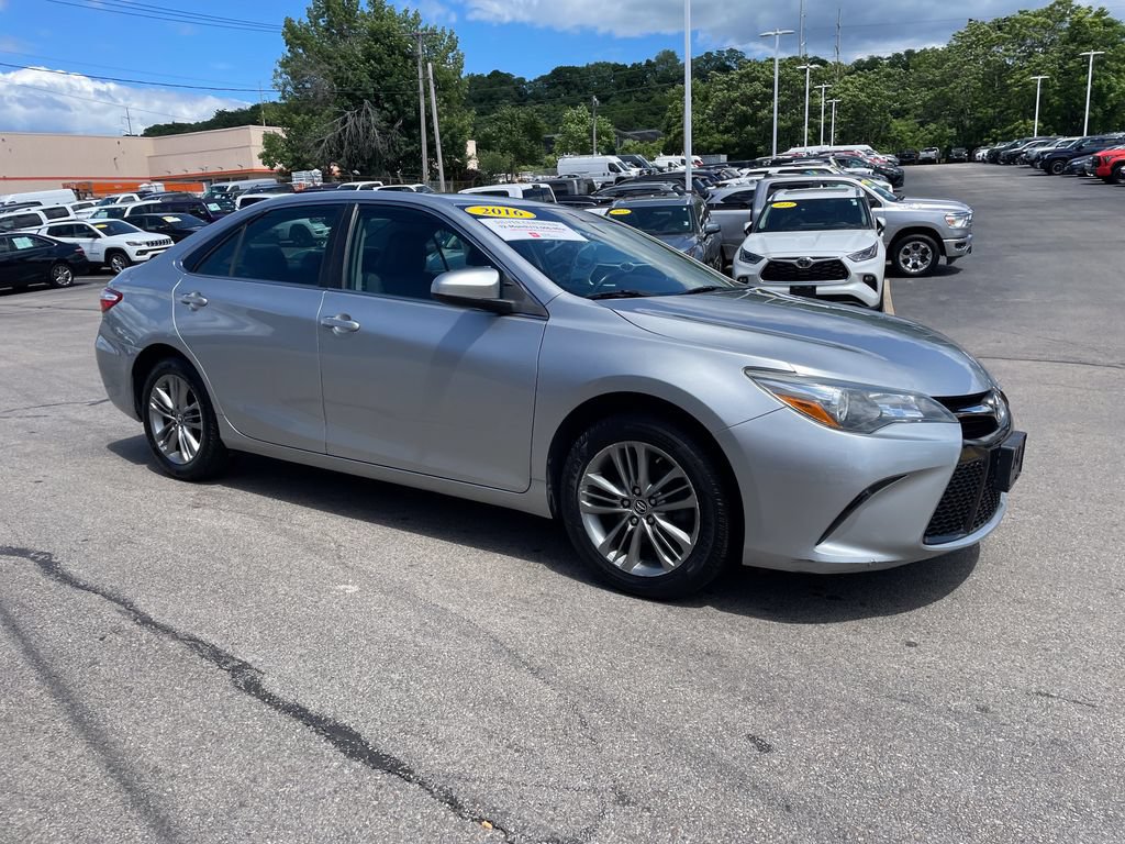 Used 2016 Toyota Camry SE FWD image 6
