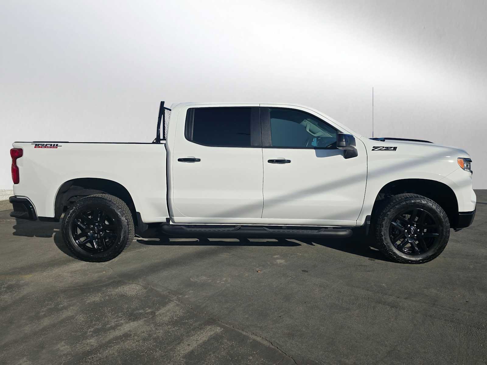 Used 2024 Chevrolet Silverado 1500 LT Trail Boss w/ Convenience Package II image 2