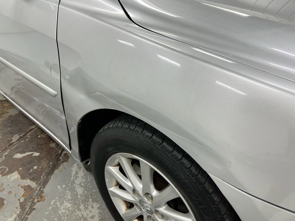 Used 2011 Toyota Camry XLE w/ XLE Extra-Value Pkg #2 image 28