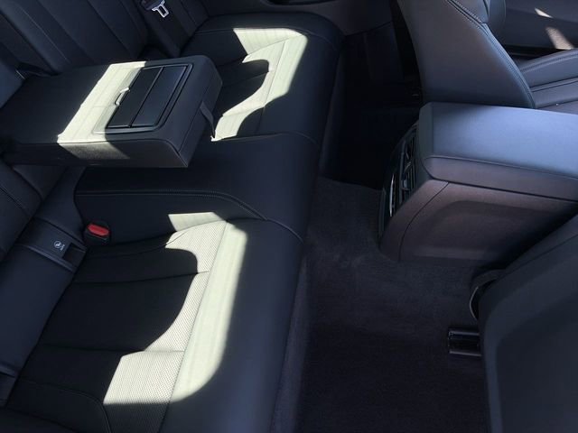 Used 2024 BMW 430i Coupe w/ Convenience Package image 15