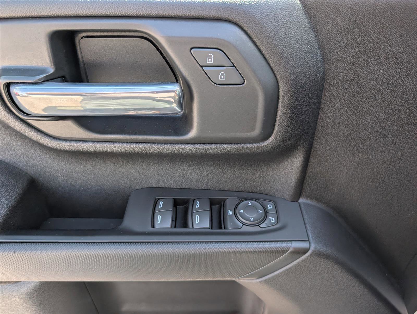 Used 2022 Chevrolet Silverado 1500 Custom w/ Rally Edition image 17