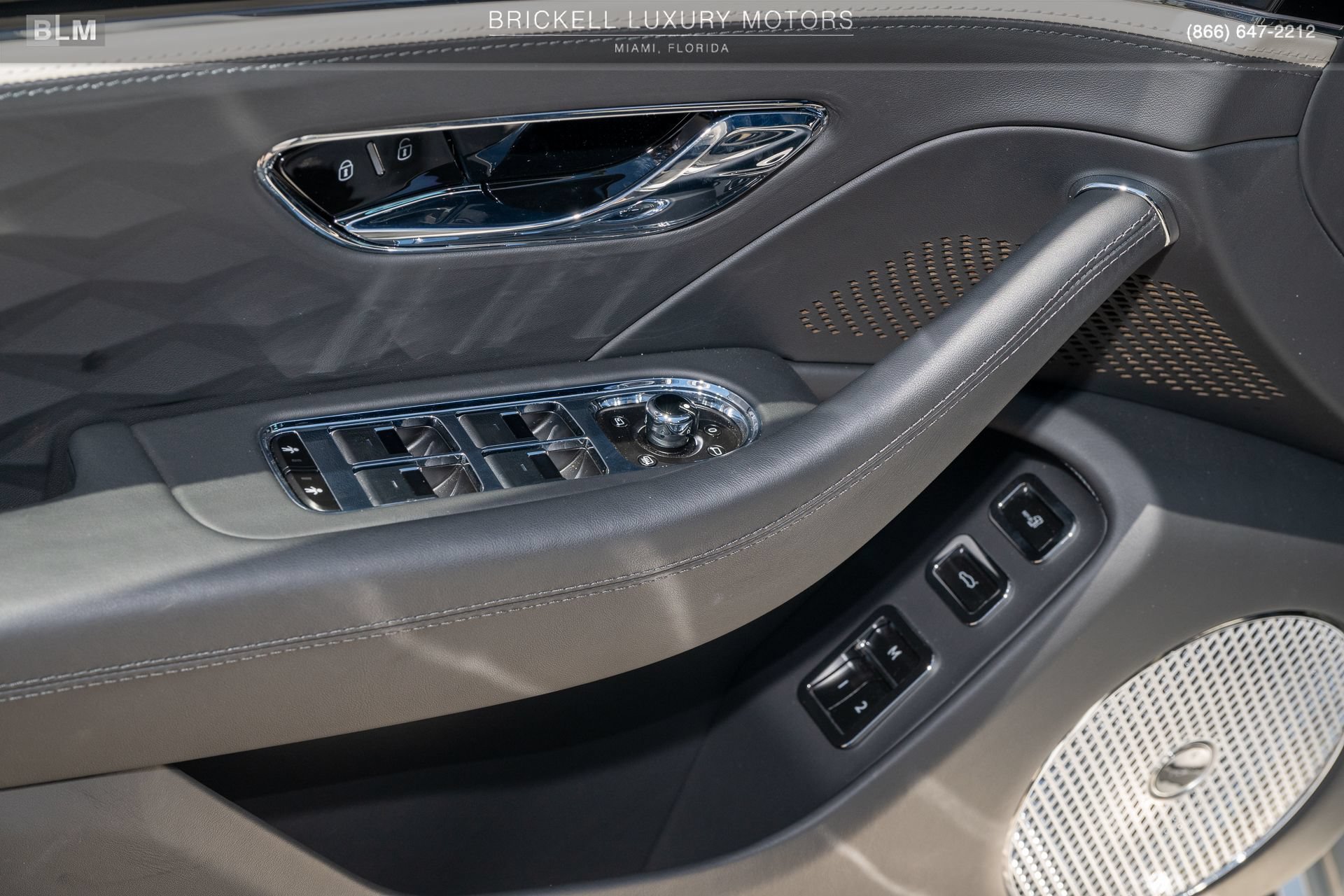 Used 2025 Bentley Flying Spur Plug-In Hybrid w/ First Edition Specification AWD/4WD image 64