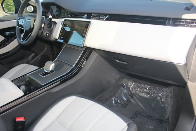 Used 2025 Land Rover Range Rover Evoque Dynamic SE image 25