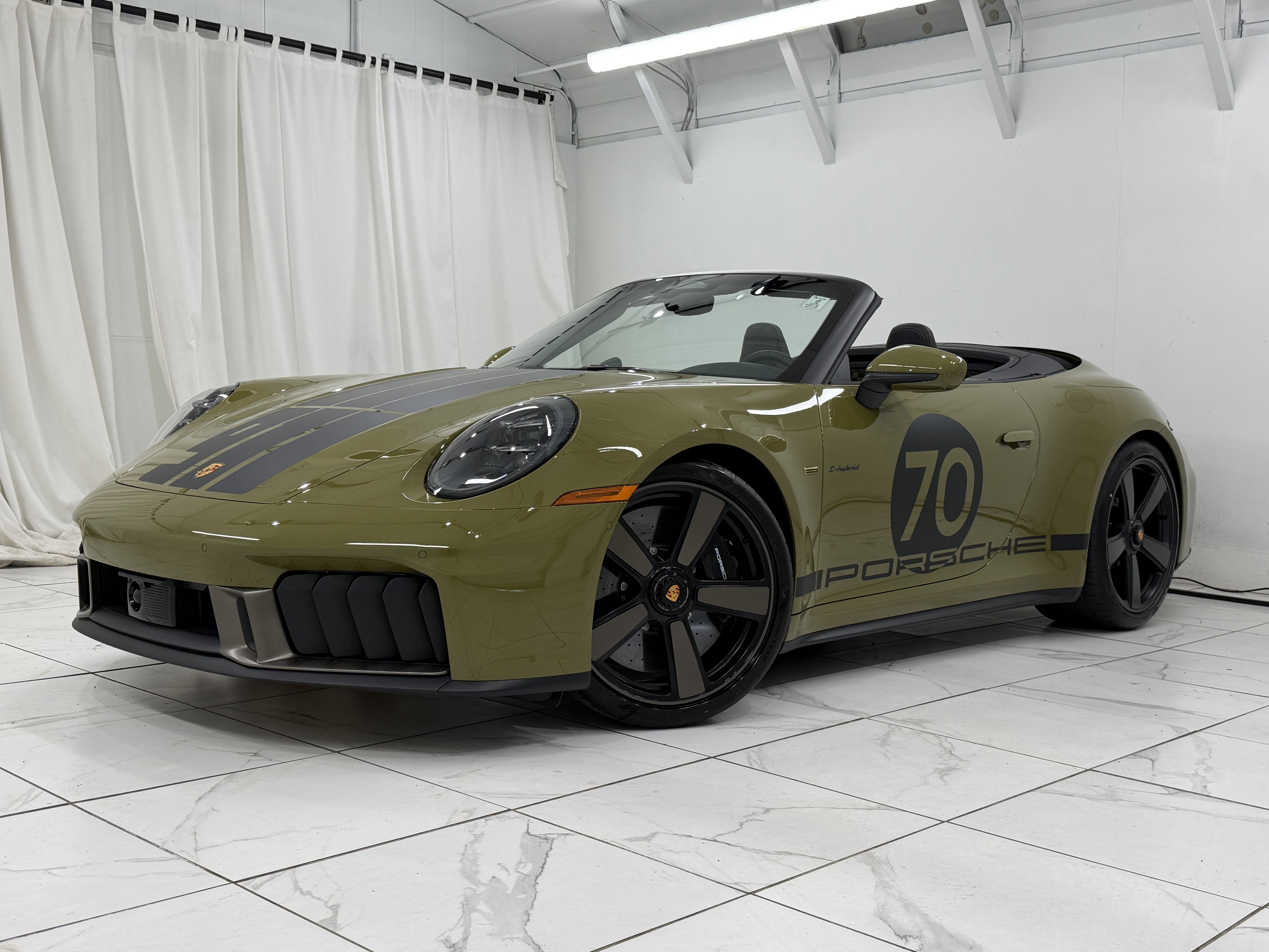 New 2026 Porsche 911 Carrera 4 GTS image 1