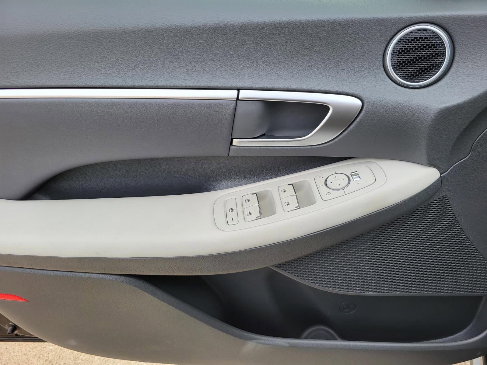 New 2026 Hyundai Sonata SEL FWD image 12