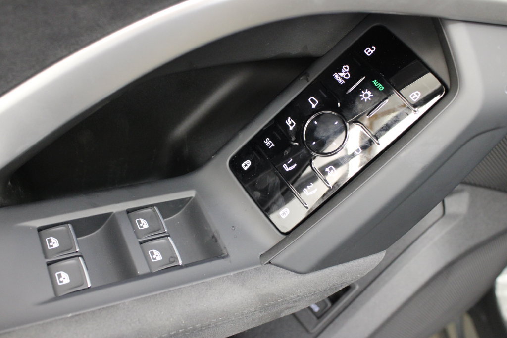 New 2026 Audi SQ5 Premium Plus AWD/4WD image 18