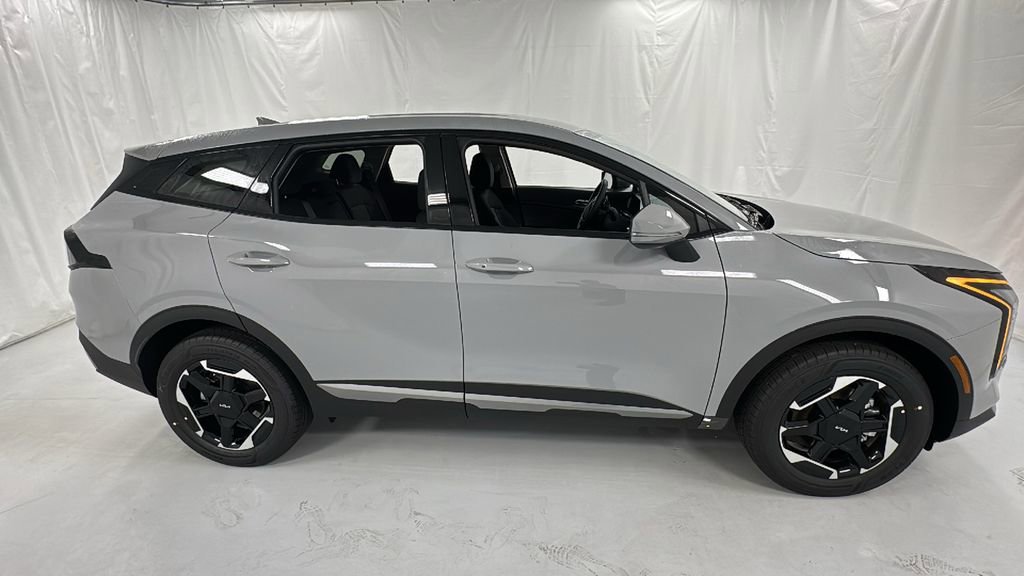 New 2026 Kia Sportage S image 2