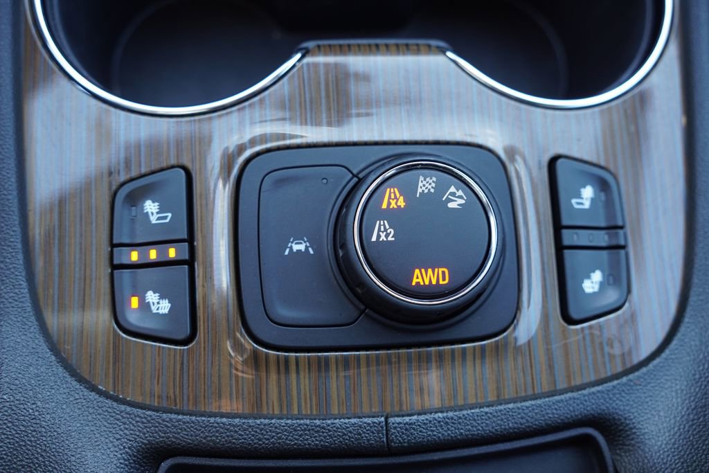 Certified 2023 GMC Acadia SLE w/ Driver Convenience Package image 31