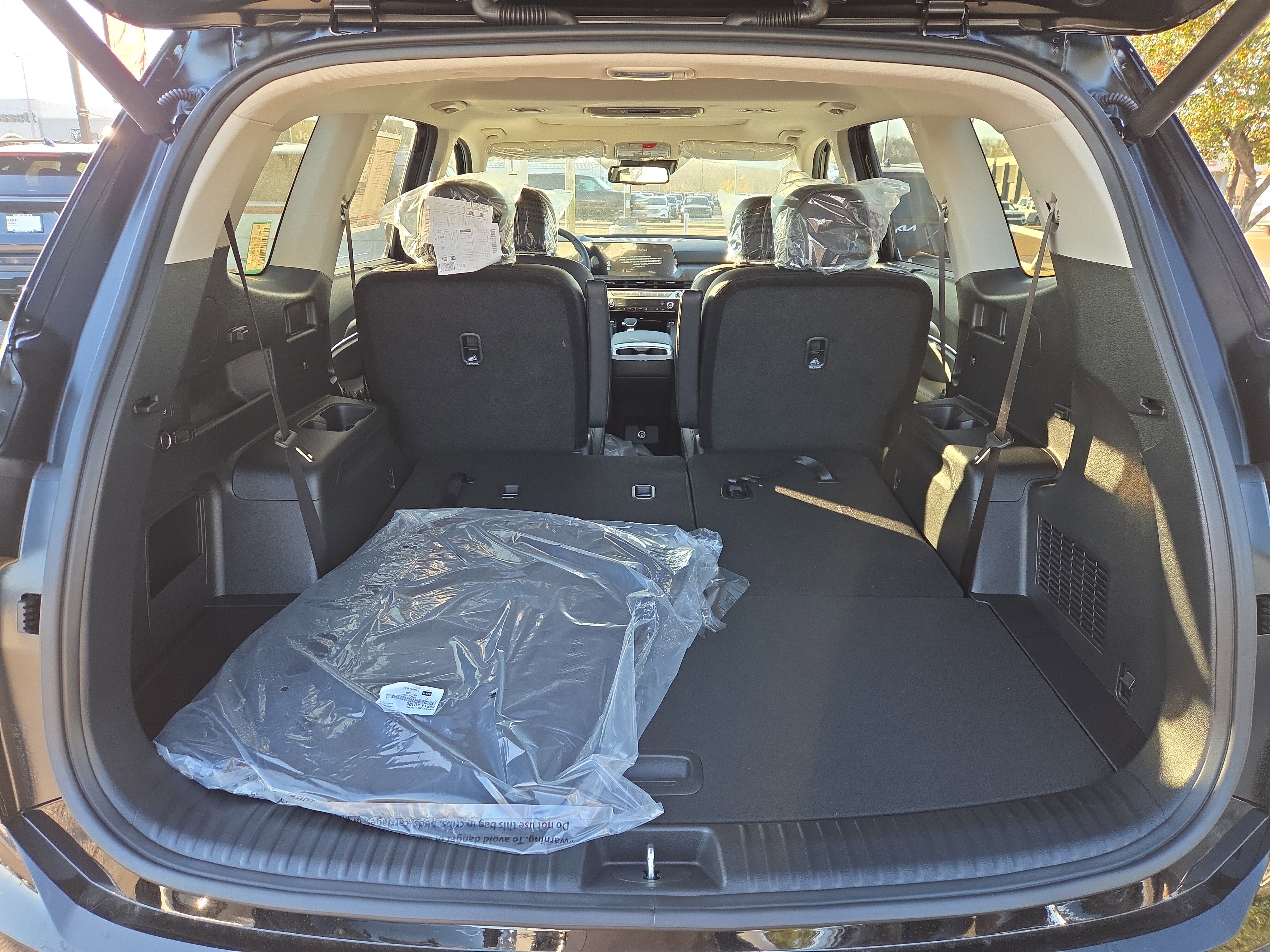 New 2025 Kia Telluride EX w/ EX Captain's Chair Package image 8