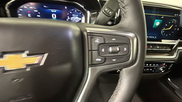 Used 2024 Chevrolet Silverado 1500 LT AWD/4WD image 17