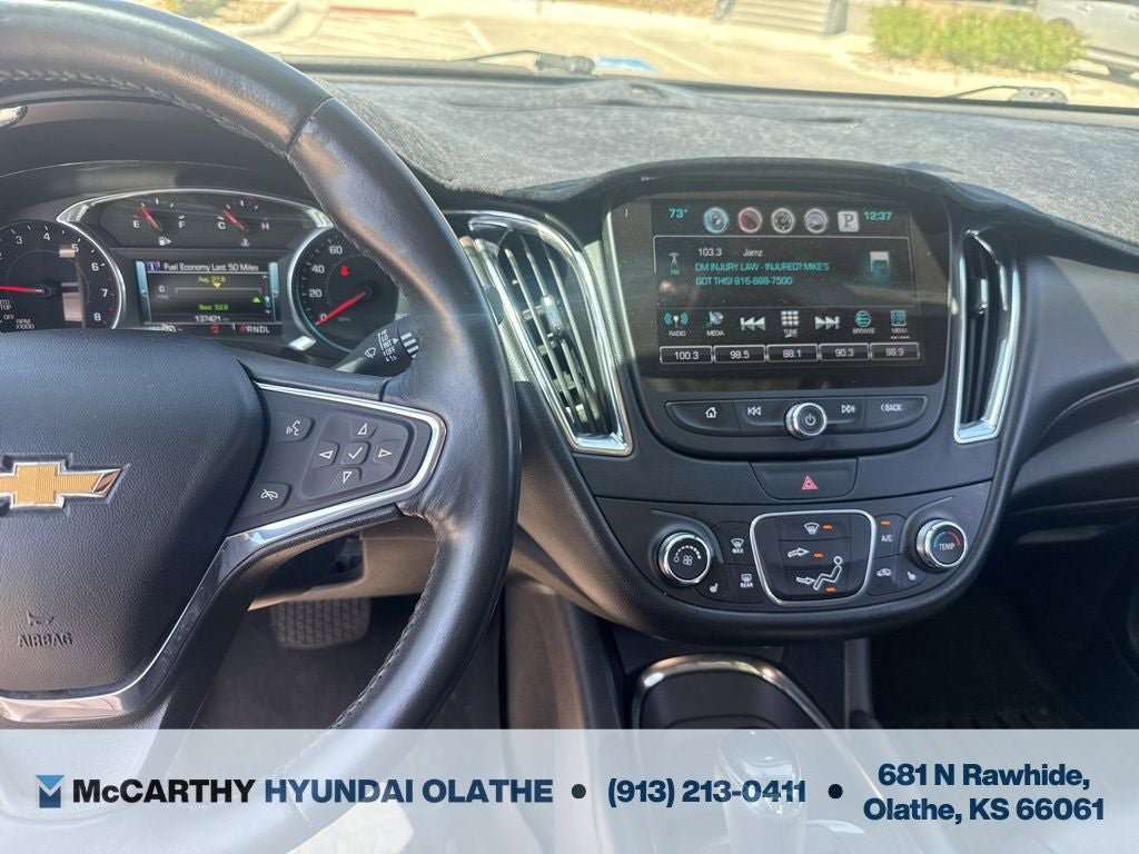 Used 2016 Chevrolet Malibu LT w/ Leather Package FWD image 5