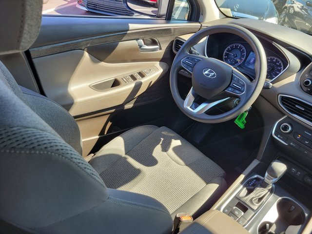 Used 2019 Hyundai Santa Fe SE image 3