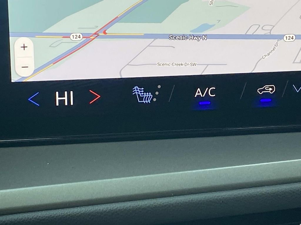 New 2026 Chevrolet Traverse LT w/ Driver Confidence Package image 22