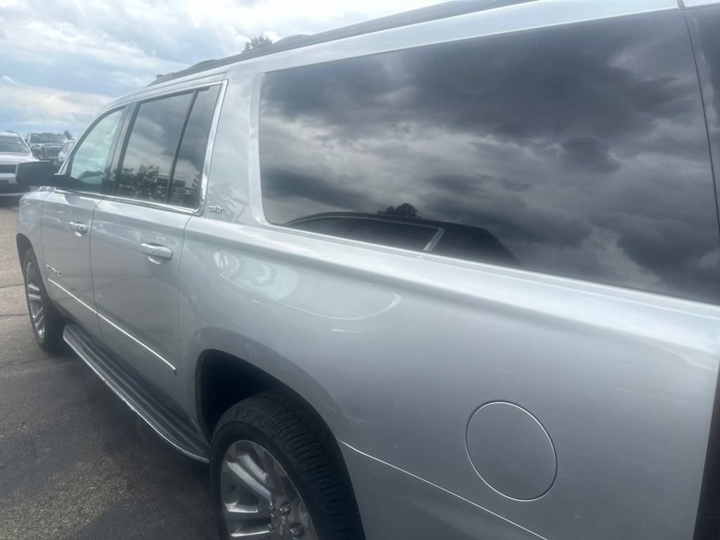 Used 2020 GMC Yukon XL SLT w/ Premium Edition AWD/4WD image 13