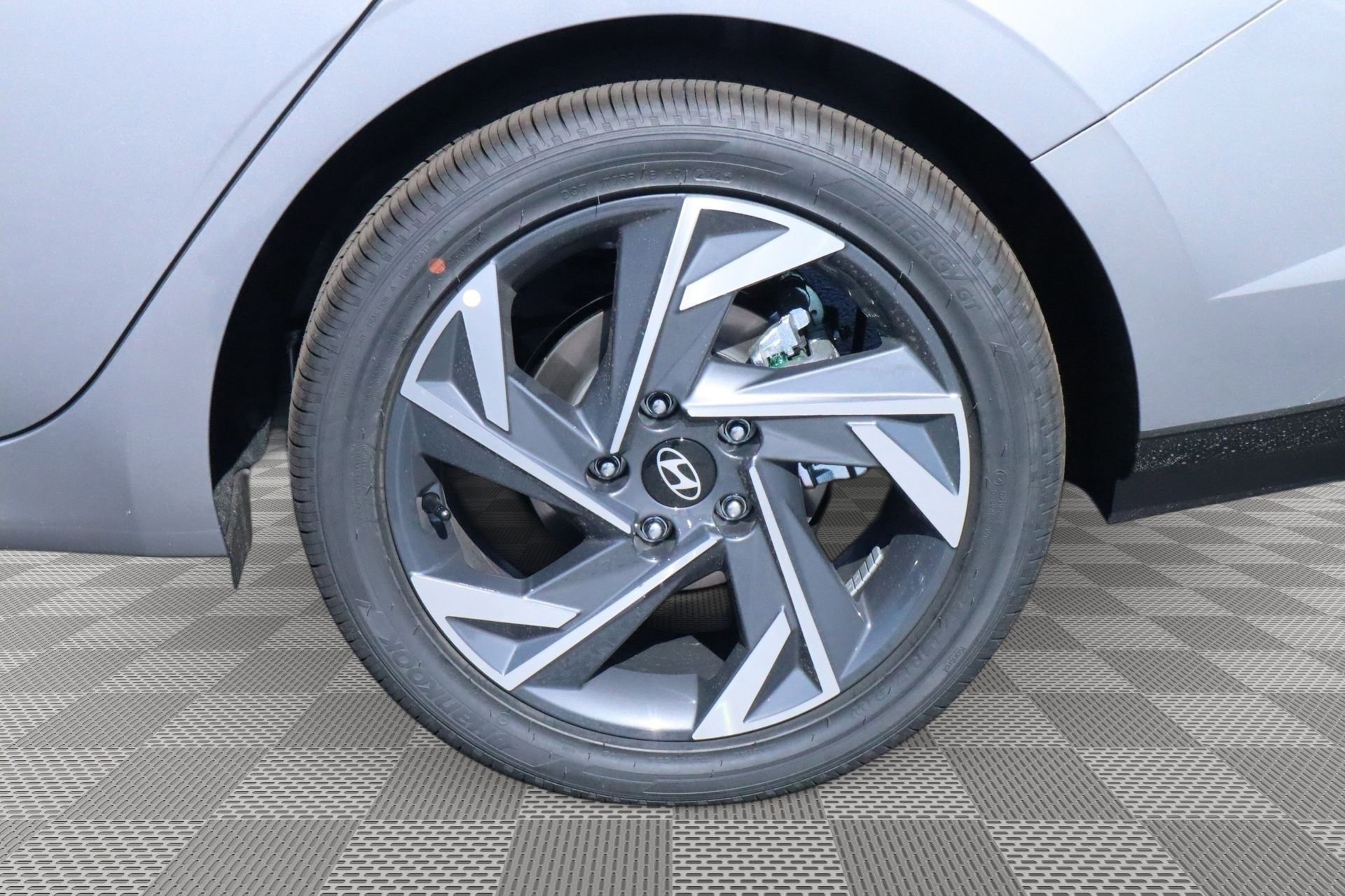 New 2025 Hyundai Elantra Limited image 5