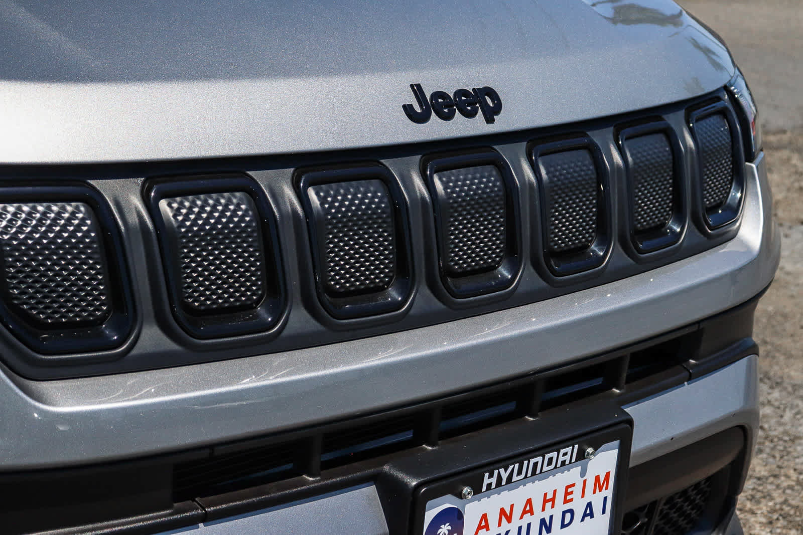 Used 2022 Jeep Compass Latitude w/ Sun and Sound Group FWD image 6