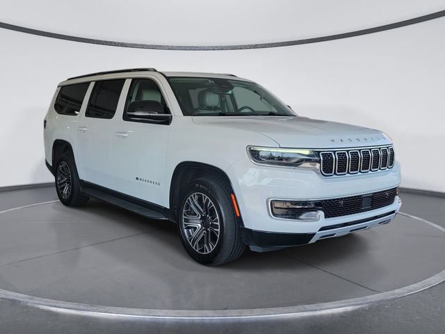 Certified 2023 Jeep Wagoneer L Series II AWD/4WD image 6