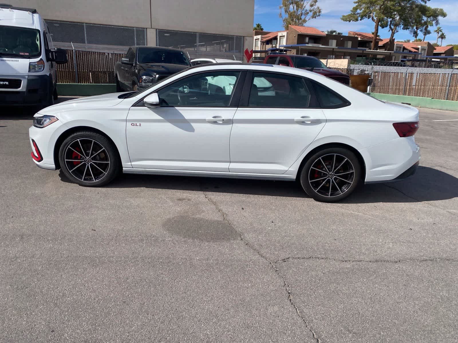 Used 2025 Volkswagen Jetta GLI Autobahn FWD image 9