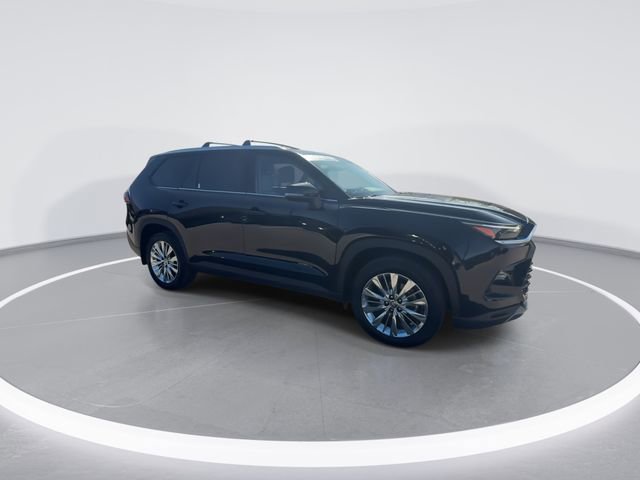 Used 2024 Toyota Grand Highlander XLE image 2