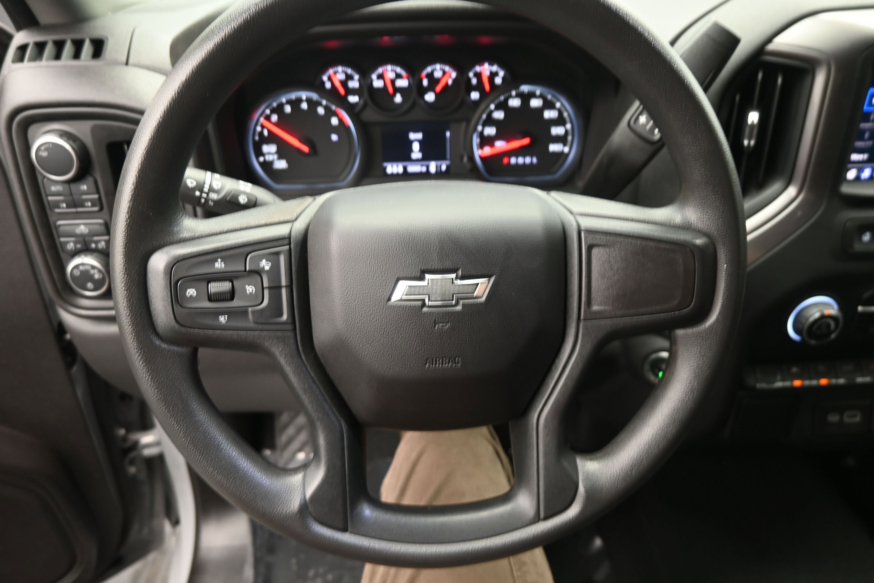Used 2024 Chevrolet Silverado 1500 Custom Trail Boss w/ LPO, Dark Essentials Package AWD/4WD image 16