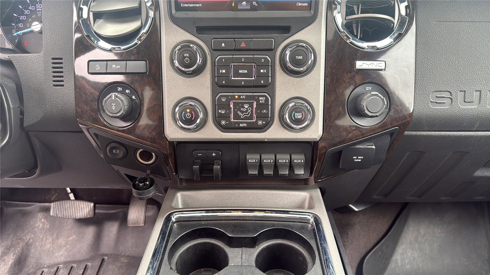 Used 2015 Ford F250 Platinum w/ FX4 Off-Road Package AWD/4WD image 23