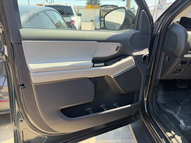 Used 2025 Ford Expedition Max Active RWD image 31