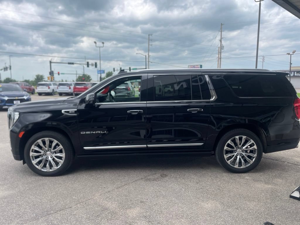 Used 2024 GMC Yukon XL Denali w/ Max Trailering Package AWD/4WD image 5