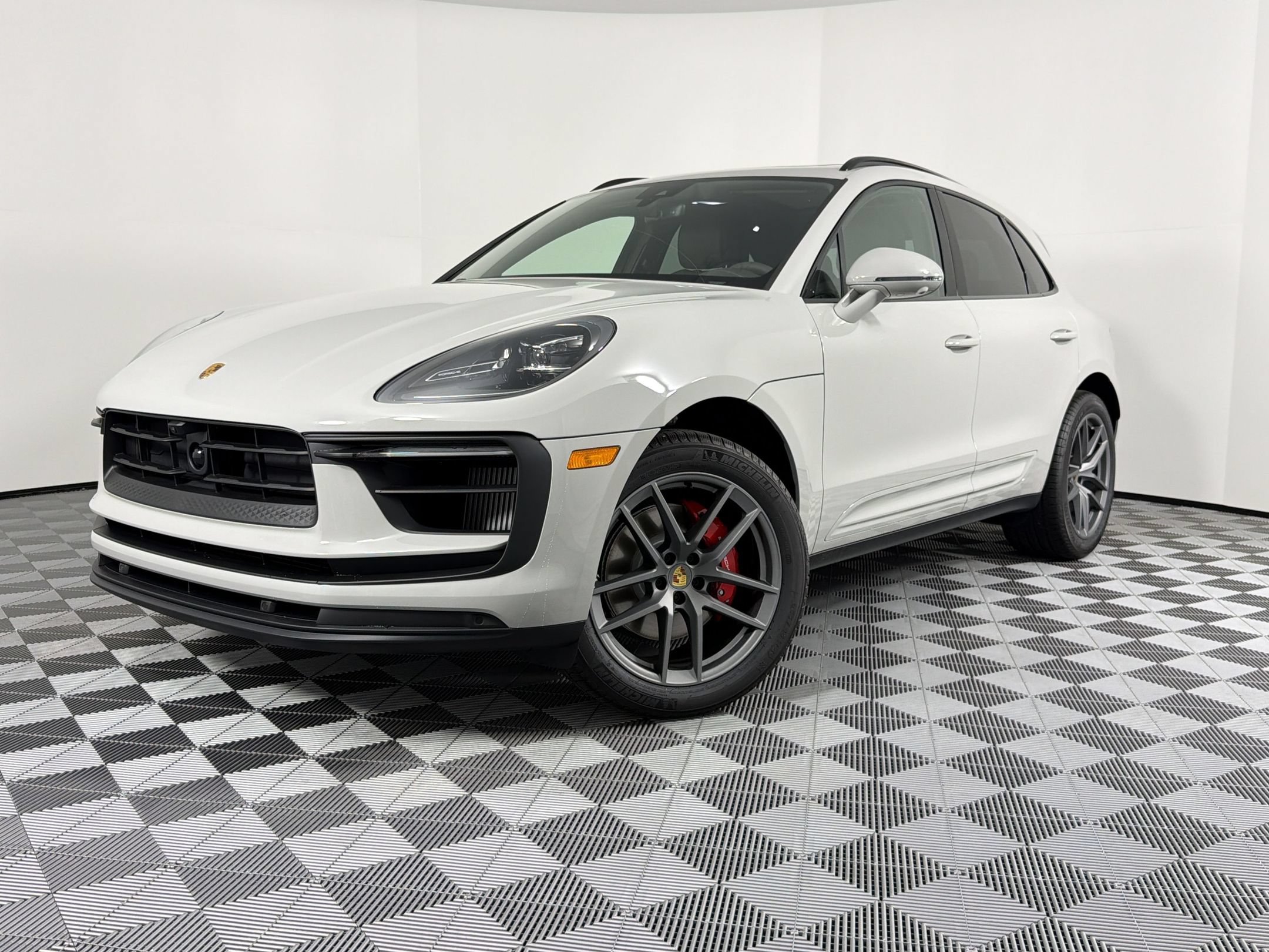 New 2026 Porsche Macan S AWD/4WD image 1