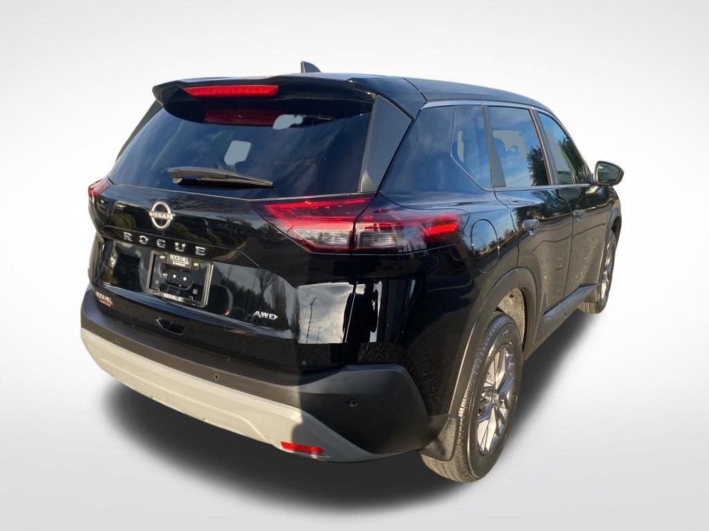 Used 2023 Nissan Rogue S image 7
