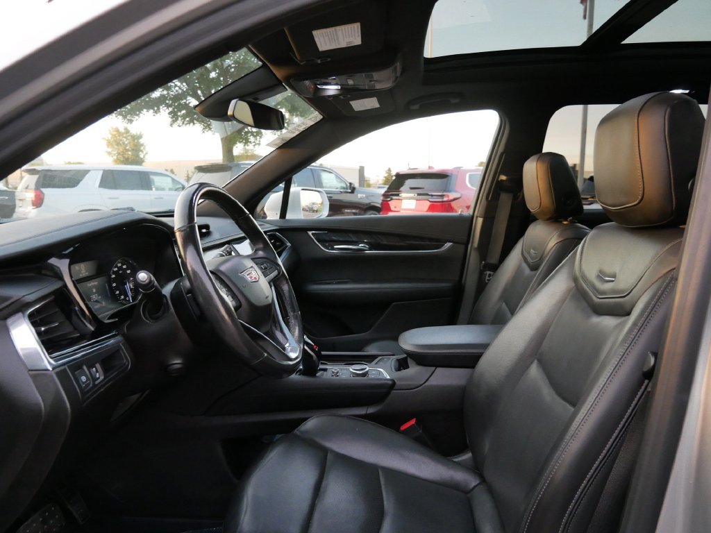 Used 2020 Cadillac XT6 Premium Luxury w/ LPO, Floor Liner Package AWD/4WD image 9