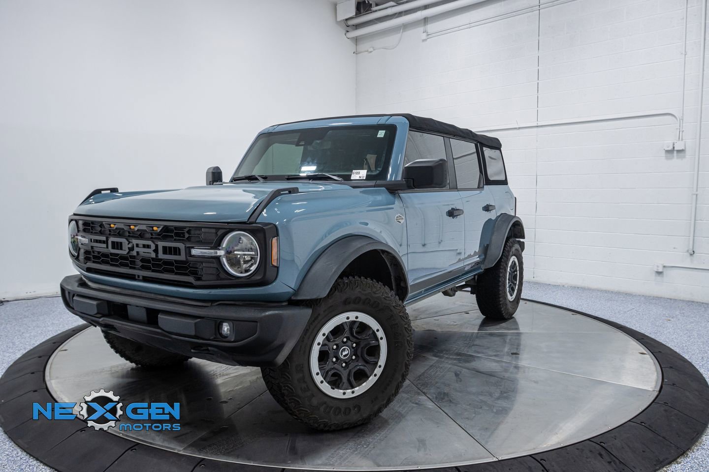 Used 2022 Ford Bronco Wildtrak image 3