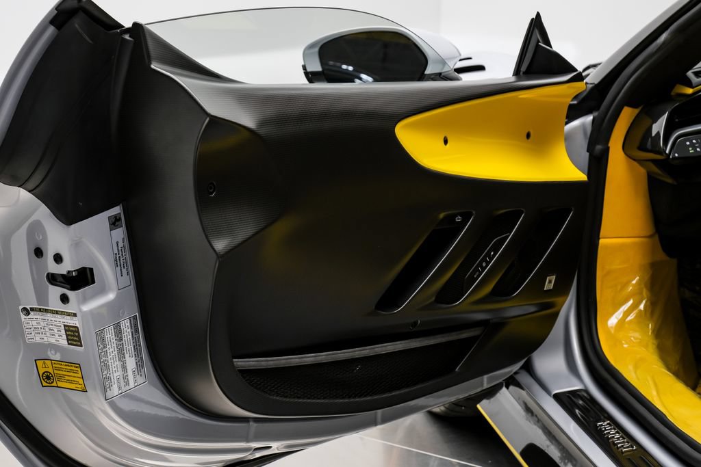 Used 2025 Ferrari SF90 Stradale XX AWD/4WD image 40