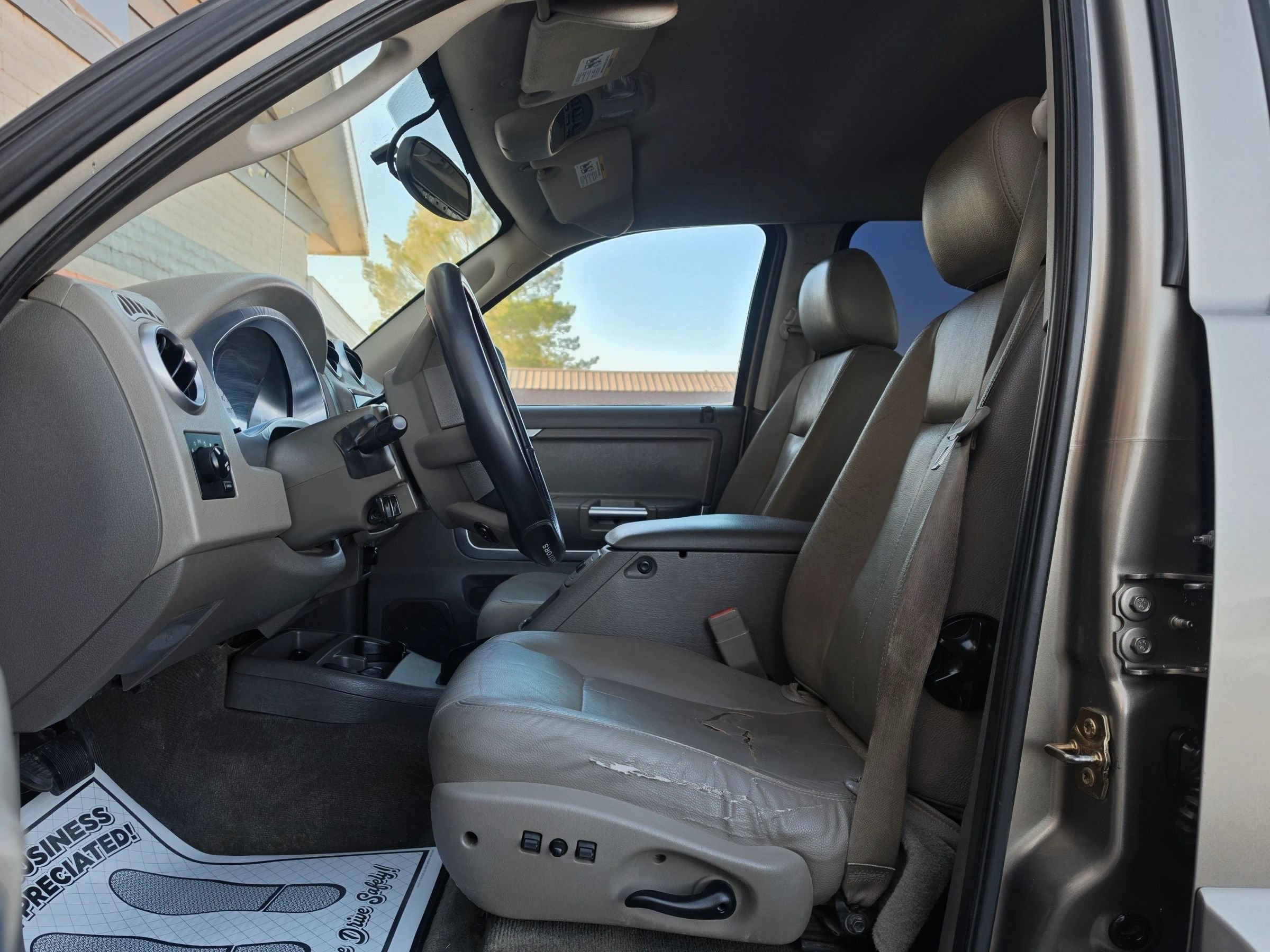 Used 2006 Mitsubishi Raider XLS AWD/4WD image 28