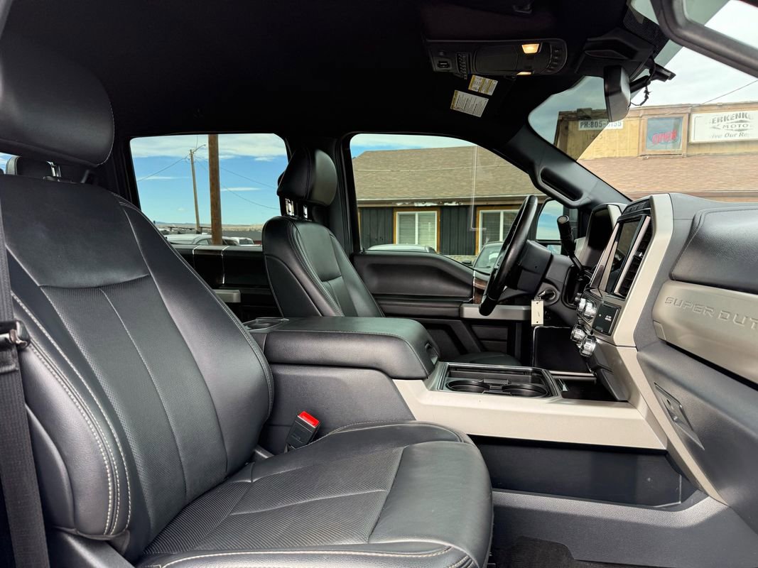 Used 2022 Ford F350 Lariat w/ FX4 Off-Road Package image 28