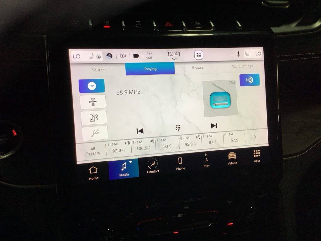 Certified 2023 Jeep Grand Cherokee L Limited w/ Trailer Tow Group (B) image 38