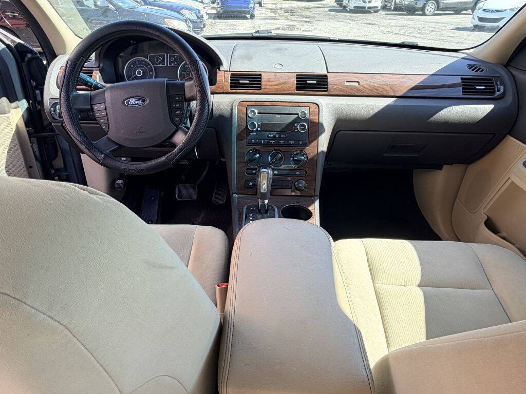 Used 2008 Ford Taurus SEL FWD image 6