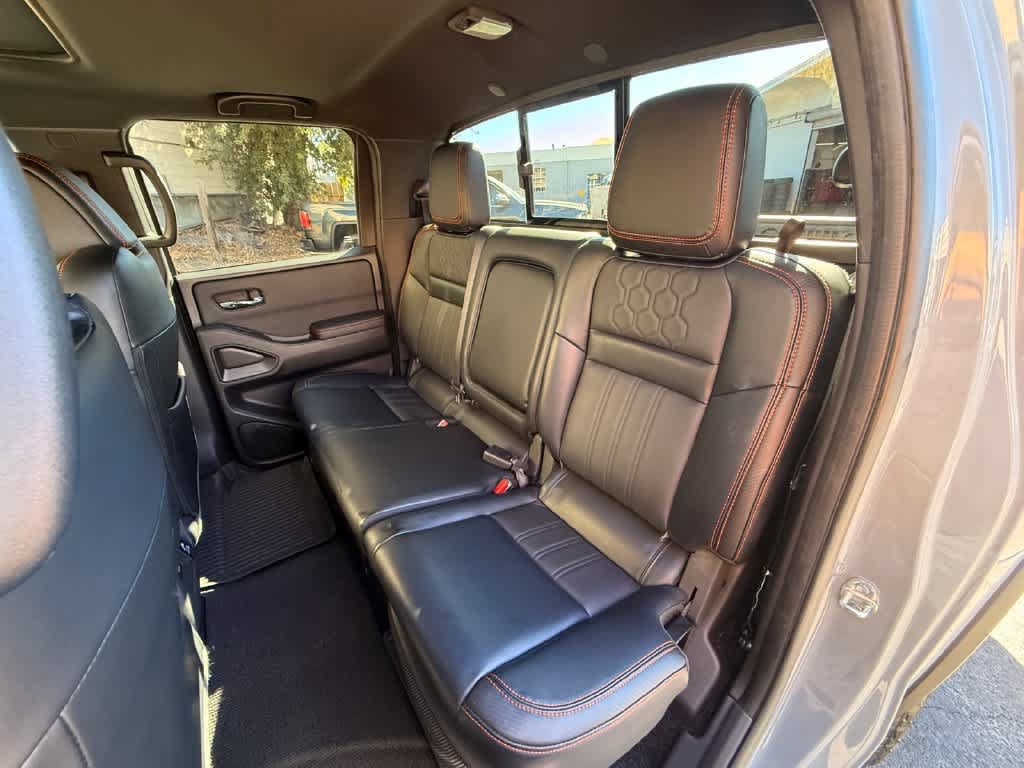Used 2023 Nissan Frontier PRO-4X w/ Pro-4X Premium Package AWD/4WD image 14