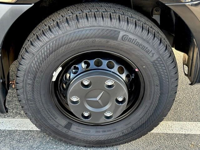 Used 2024 Mercedes-Benz Sprinter 3500 image 28