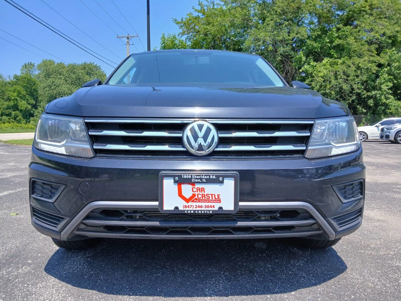 Used 2020 Volkswagen Tiguan S image 2