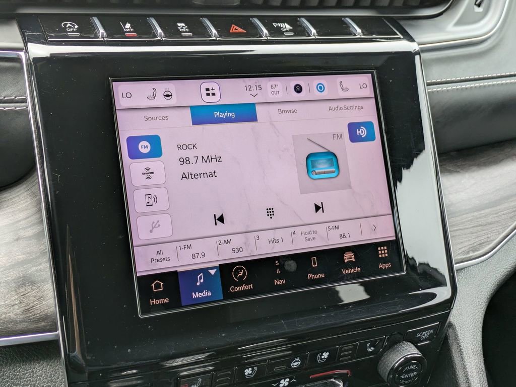 Certified 2022 Jeep Grand Cherokee Overland w/ Luxury Tech Group IV image 20