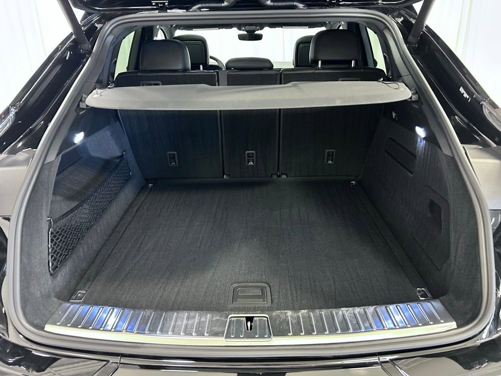 Certified 2026 Porsche Cayenne Coupe image 34