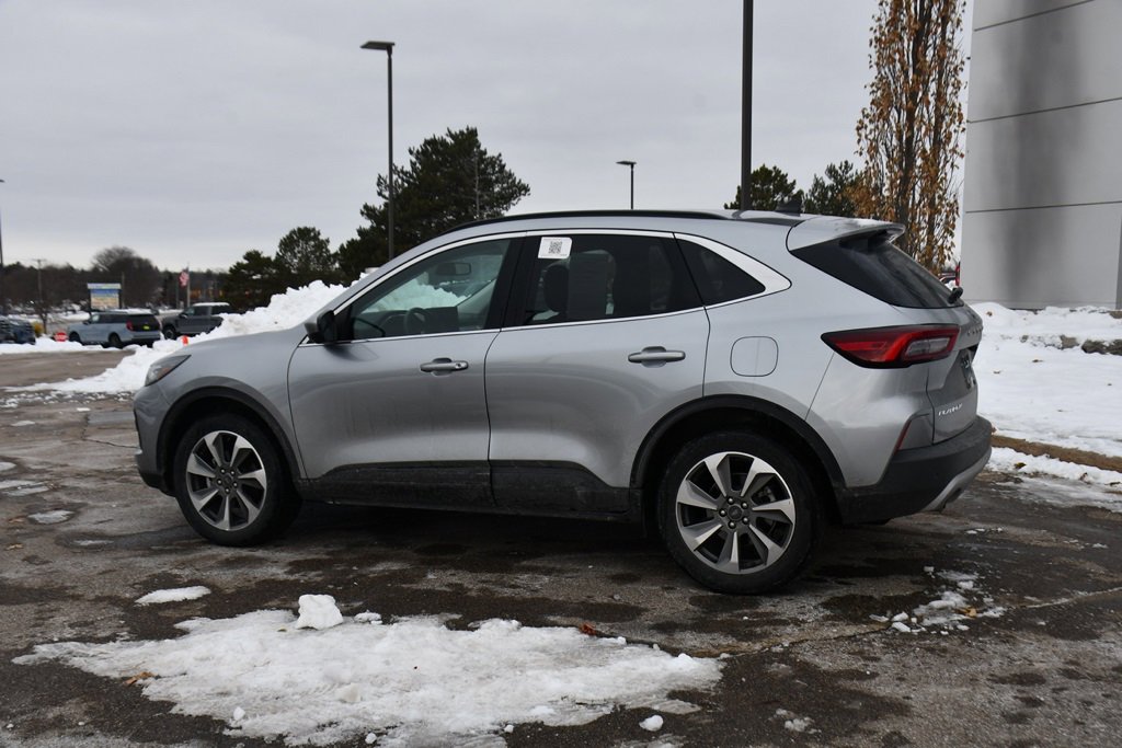 Used 2024 Ford Escape Platinum image 3