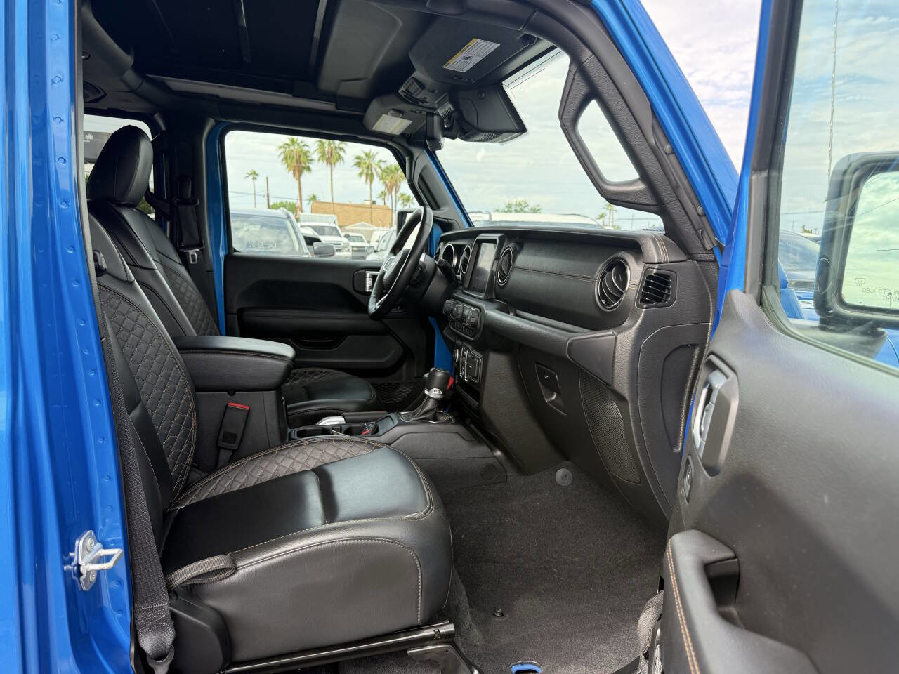 Used 2022 Jeep Wrangler Unlimited Sahara image 33