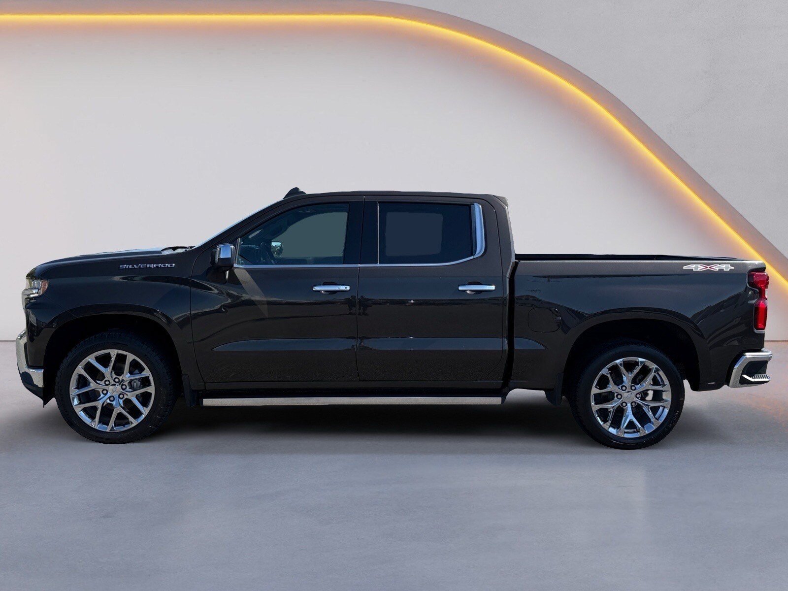 Used 2021 Chevrolet Silverado 1500 LTZ w/ LTZ Premium Package AWD/4WD image 6