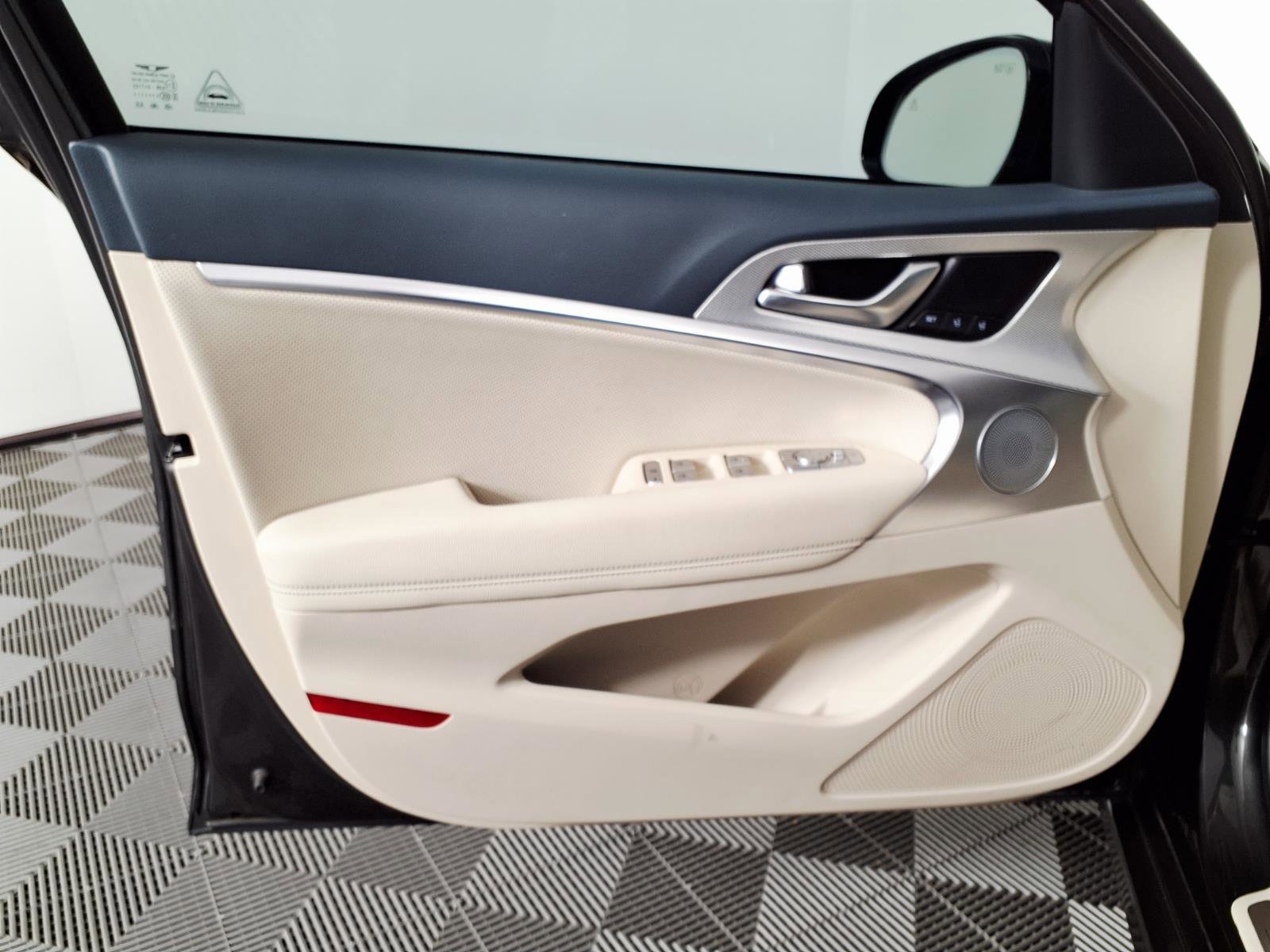 Certified 2026 Genesis G70 2.5T Prestige RWD image 16