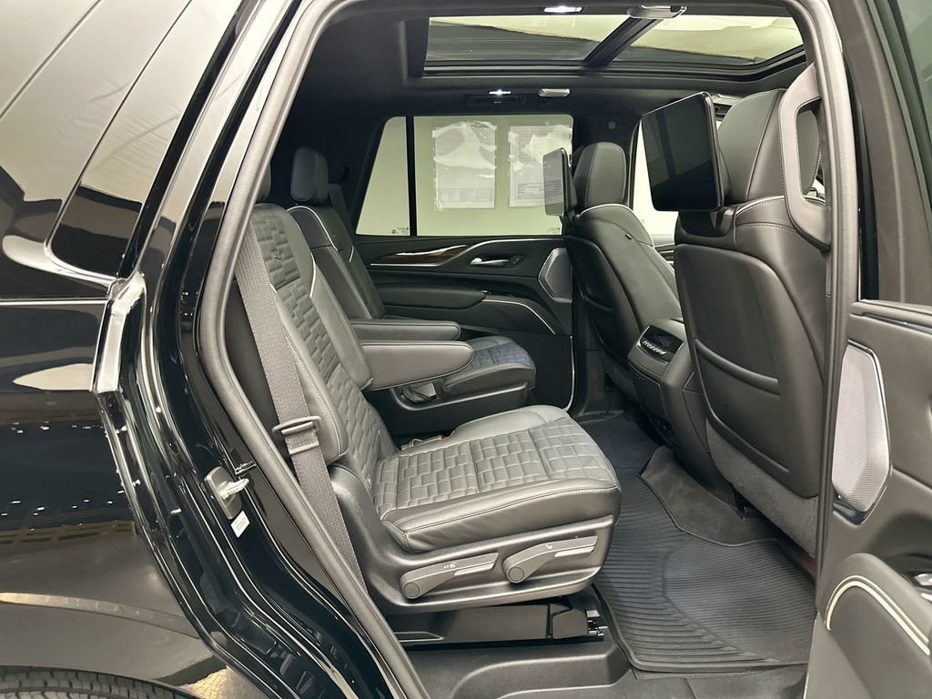 Used 2024 Cadillac Escalade Sport Platinum AWD/4WD image 19
