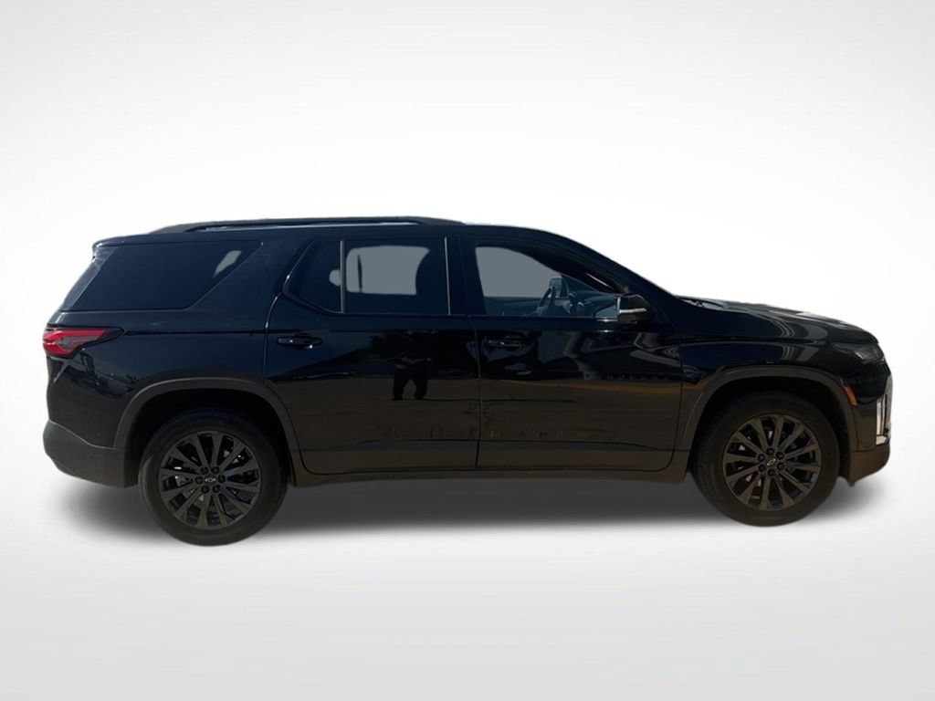 Used 2023 Chevrolet Traverse RS FWD image 12