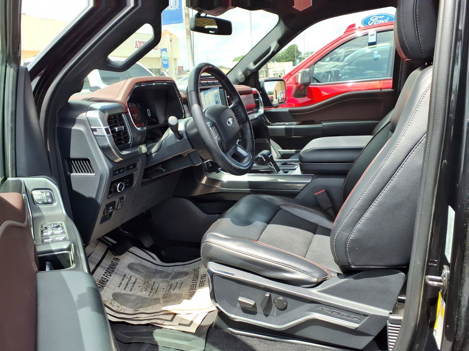 Used 2023 Ford F150 Lariat AWD/4WD image 12