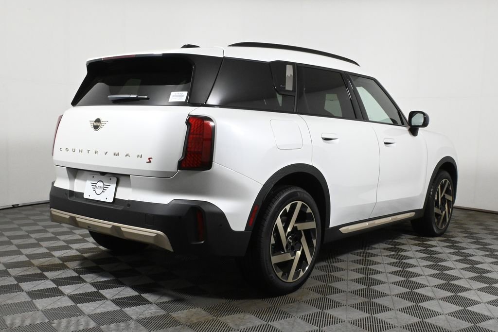 Used 2025 MINI Cooper Countryman S w/ Comfort Package Max image 7