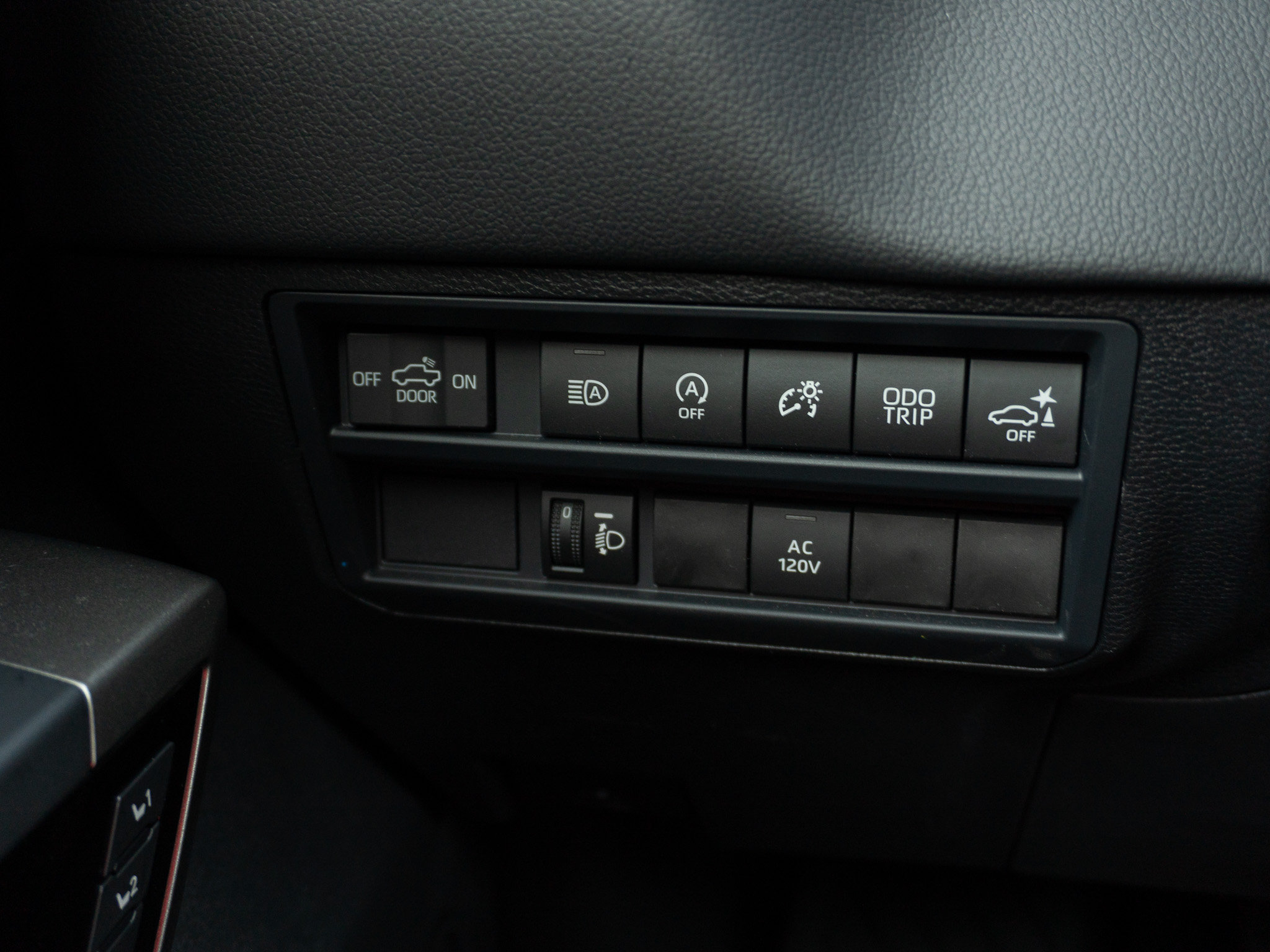 Used 2026 Toyota Tundra Limited w/ Power Package RWD image 26
